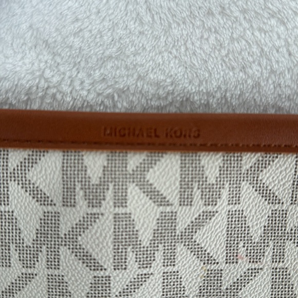 MICHAEL KORS crossbody bag (can also be used as a fanny pack) - Picture 2 of 3